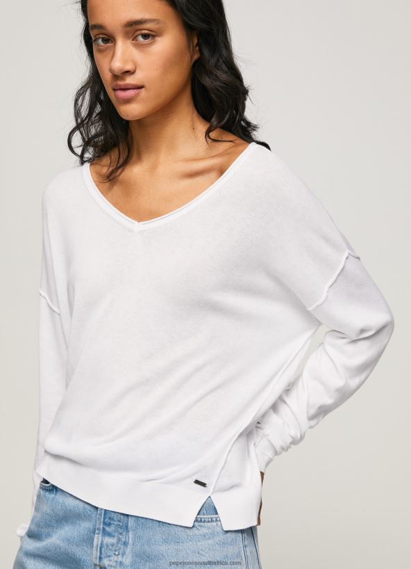 white_v_neckline_relaxed_fit_jersey_pepe_jeans_l20f2f240_women.jpg White V Neckline Relaxed Fit Jersey Pepe Jeans L20F2F240 Women - Image 1